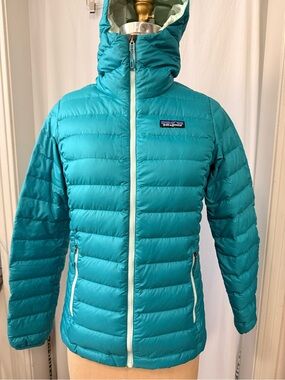 Patagonia, Down Sweater Hoody, Tobago Blue Color,  sz XS
